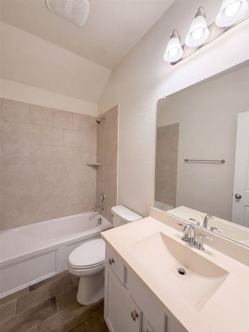 1421 Prairie Lake Court, Lewisville, TX 75010