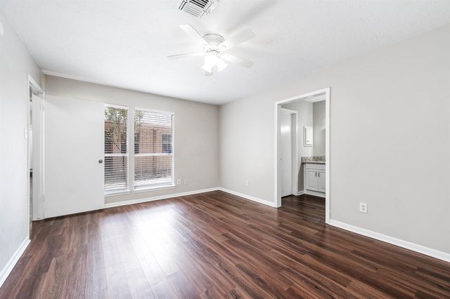 1922 Arcadia Drive, Sugar Land, TX 77498