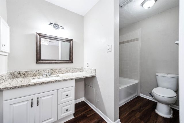 1922 Arcadia Drive, Sugar Land, TX 77498