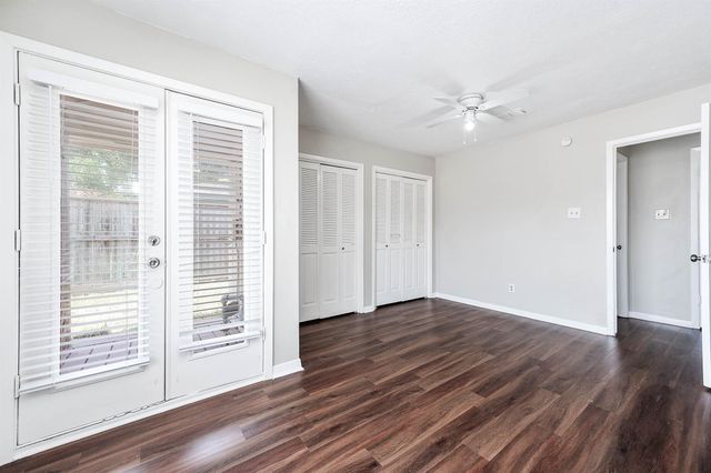 1922 Arcadia Drive, Sugar Land, TX 77498