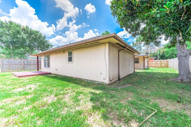 1922 Arcadia Drive, Sugar Land, TX 77498