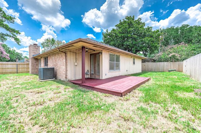 1922 Arcadia Drive, Sugar Land, TX 77498