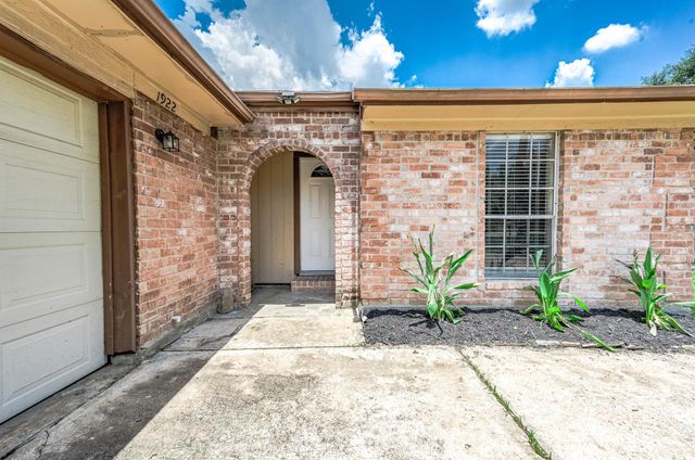 1922 Arcadia Drive, Sugar Land, TX 77498