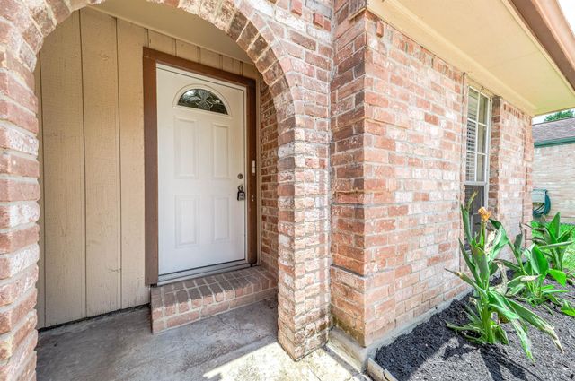 1922 Arcadia Drive, Sugar Land, TX 77498