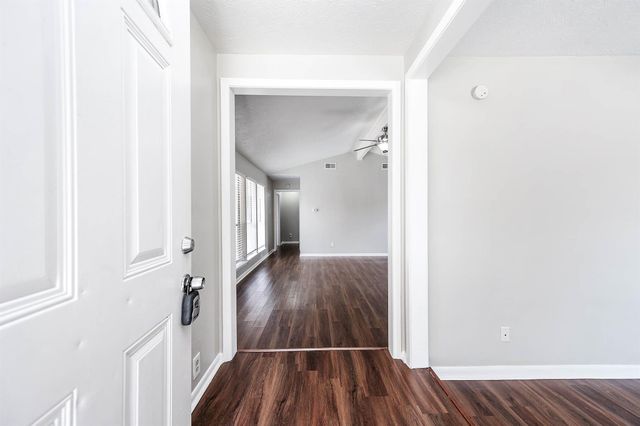 1922 Arcadia Drive, Sugar Land, TX 77498