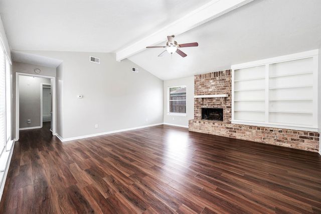 1922 Arcadia Drive, Sugar Land, TX 77498