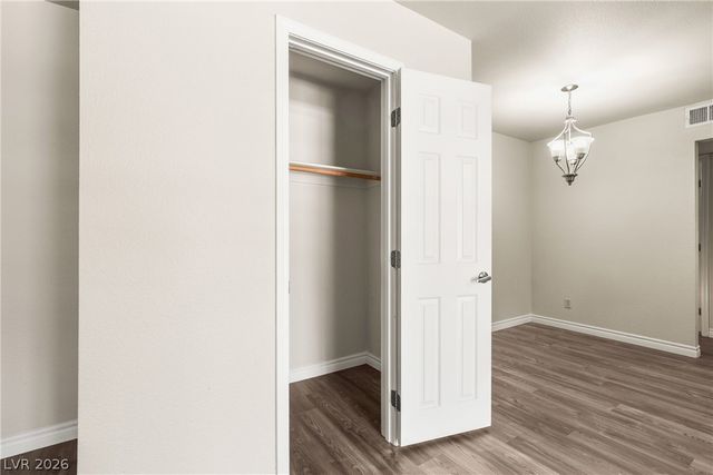 5163 Indian River Drive 220, Las Vegas, NV 89103