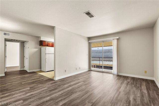 5163 Indian River Drive 220, Las Vegas, NV 89103