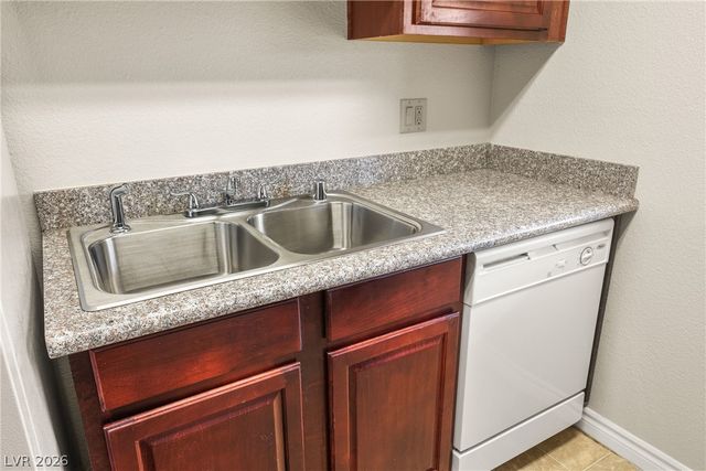 5163 Indian River Drive 220, Las Vegas, NV 89103