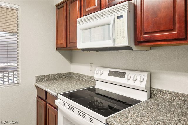 5163 Indian River Drive 220, Las Vegas, NV 89103