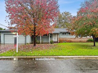 2430 Bridle Path Ln, Sacramento, CA 95864