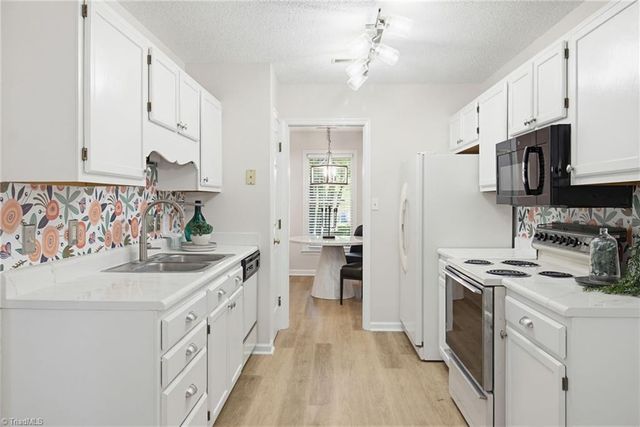 5509 Greenfield Way, Mcleansville, NC 27301