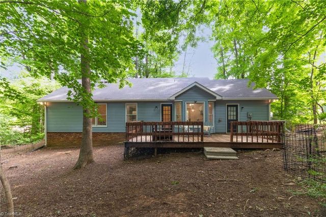 5509 Greenfield Way, Mcleansville, NC 27301