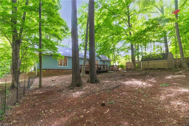 5509 Greenfield Way, Mcleansville, NC 27301