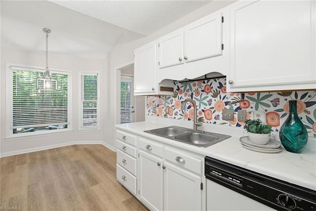 5509 Greenfield Way, Mcleansville, NC 27301