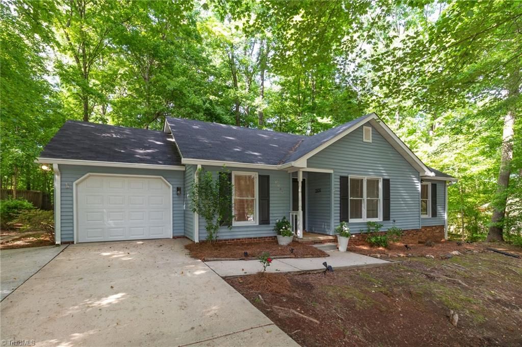 5509 Greenfield Way, Mcleansville, NC 27301