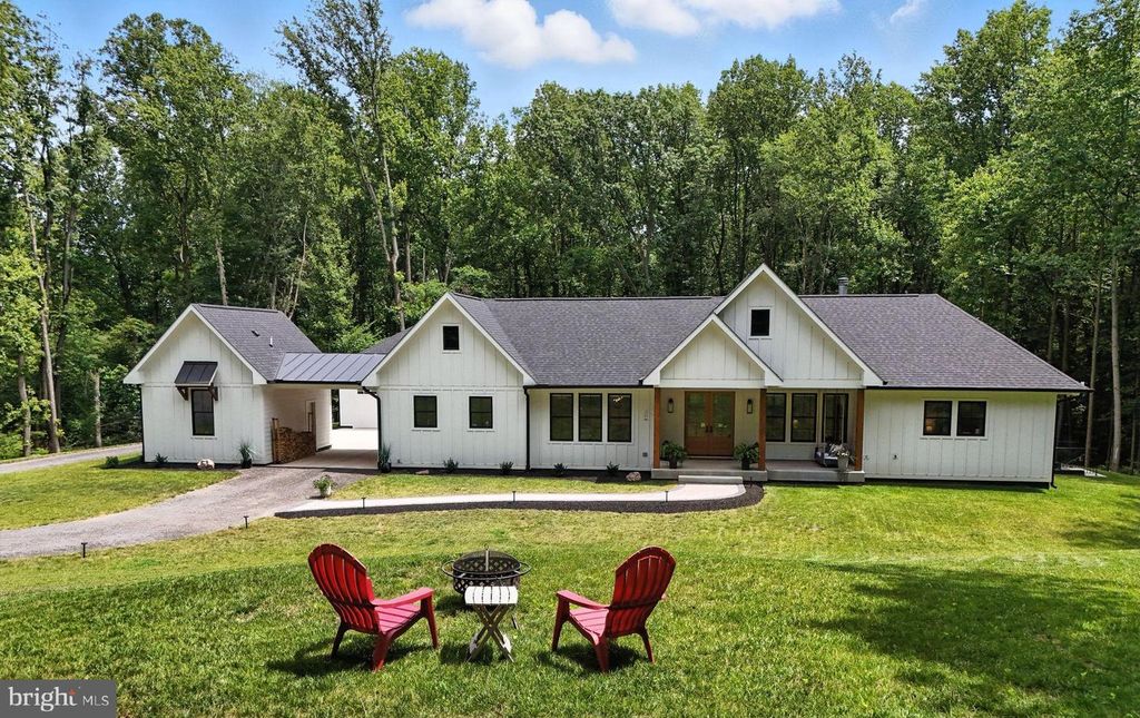 41737 DALEVIEW LN, Leesburg, VA 20176