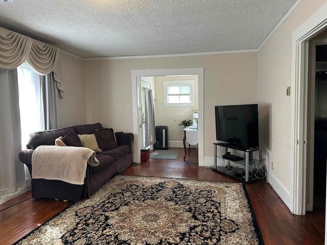 1663 85Th Ave, Oakland, CA 94621