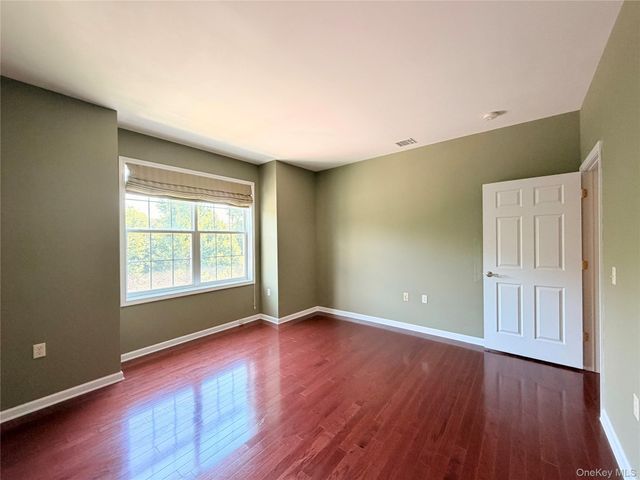 943 Tower Ridge Circle, Middletown, NY 10941