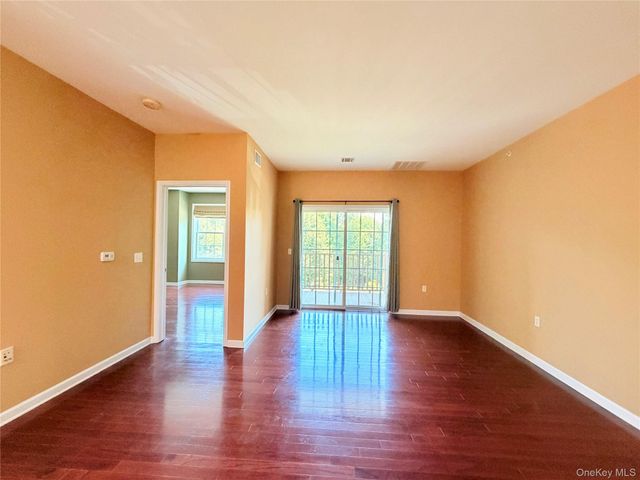 943 Tower Ridge Circle, Middletown, NY 10941