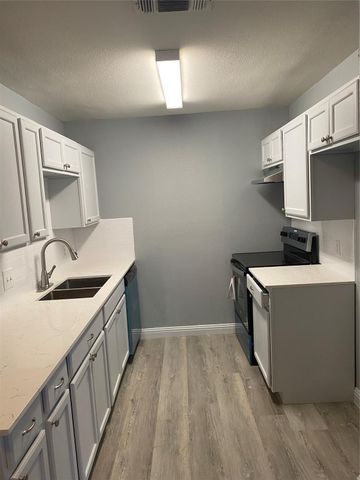 7035 Crosstimbers Lane, North Richland Hills, TX 76182