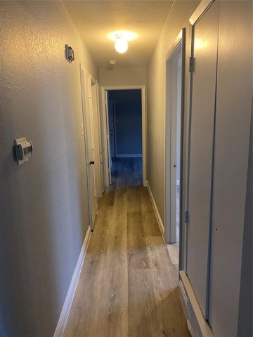 7035 Crosstimbers Lane, North Richland Hills, TX 76182