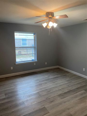 7035 Crosstimbers Lane, North Richland Hills, TX 76182