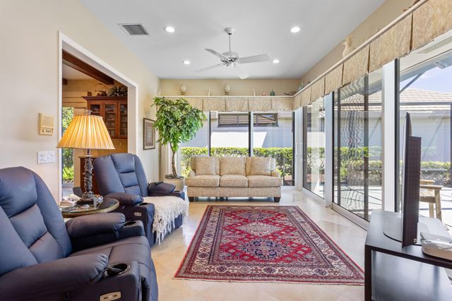 5990 SE Oakmont Place, Stuart, FL 34997