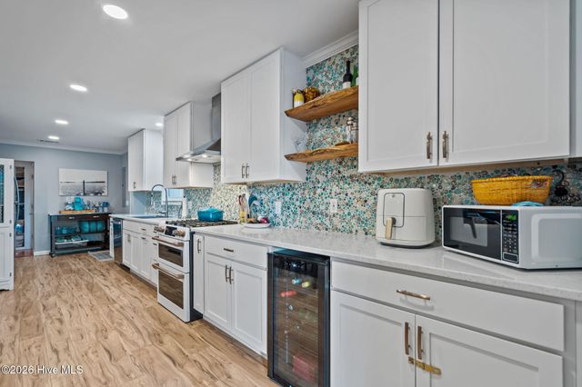 109 River Drive, Southport, NC 28461