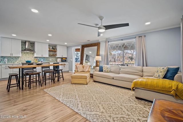 109 River Drive, Southport, NC 28461