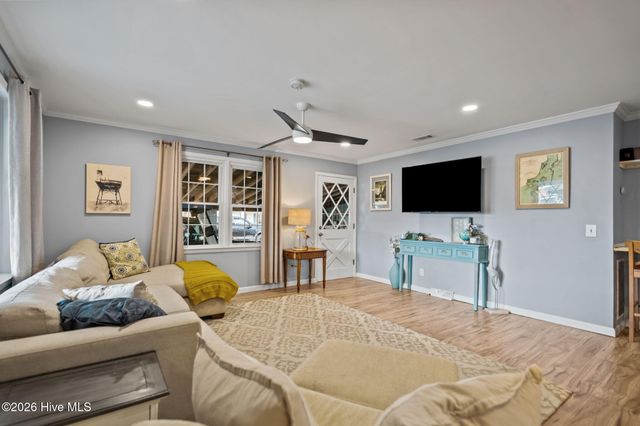 109 River Drive, Southport, NC 28461