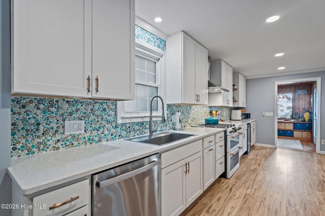 109 River Drive, Southport, NC 28461