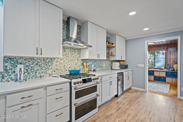 109 River Drive, Southport, NC 28461