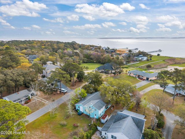 109 River Drive, Southport, NC 28461