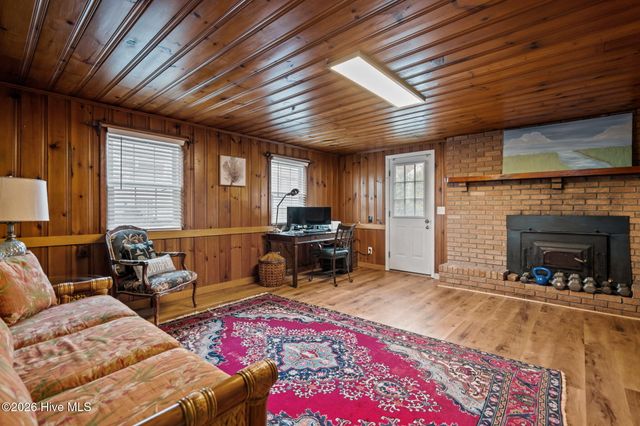109 River Drive, Southport, NC 28461