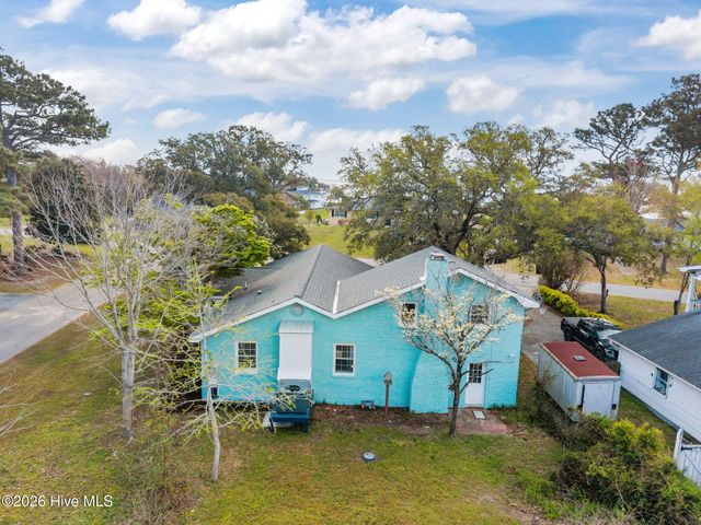 109 River Drive, Southport, NC 28461