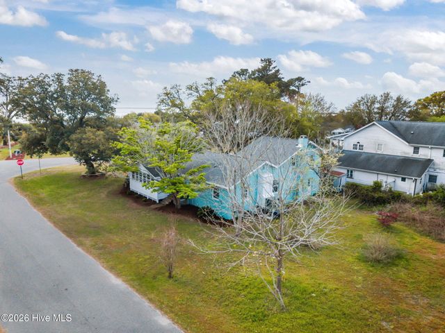 109 River Drive, Southport, NC 28461