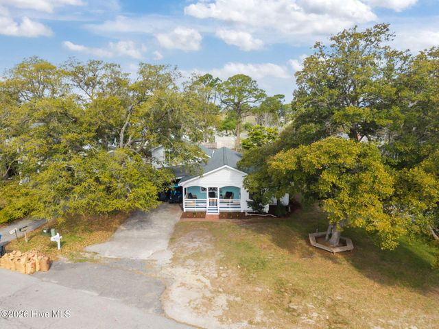 109 River Drive, Southport, NC 28461