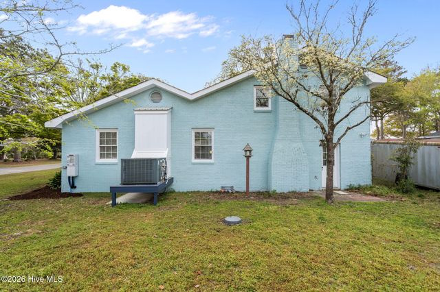 109 River Drive, Southport, NC 28461
