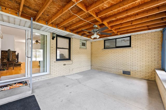 8245 S 83rd Avenue, Justice, IL 60458