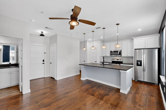 800 S Welch Street 106, Denton, TX 76201