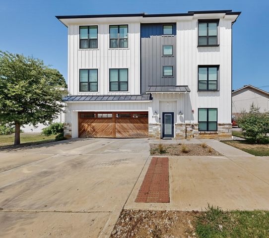 800 S Welch Street 106, Denton, TX 76201
