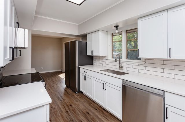 205 SE East Lawn Drive, Ankeny, IA 50021