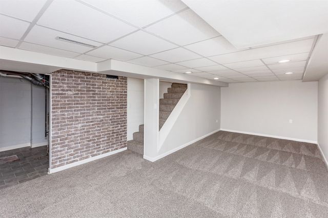 205 SE East Lawn Drive, Ankeny, IA 50021