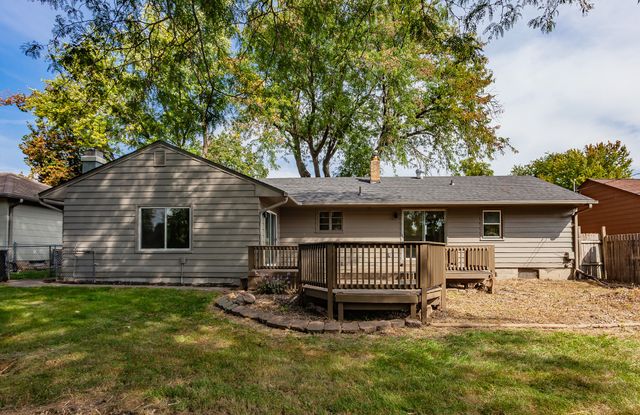 205 SE East Lawn Drive, Ankeny, IA 50021