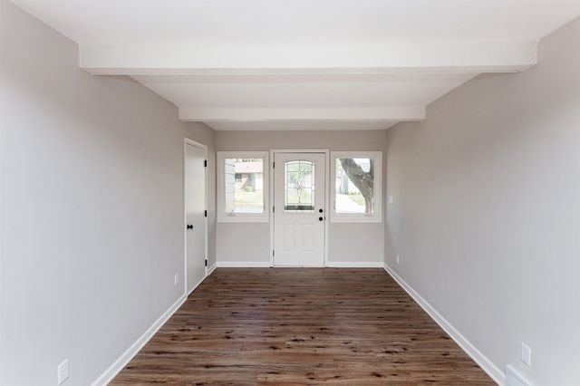 205 SE East Lawn Drive, Ankeny, IA 50021