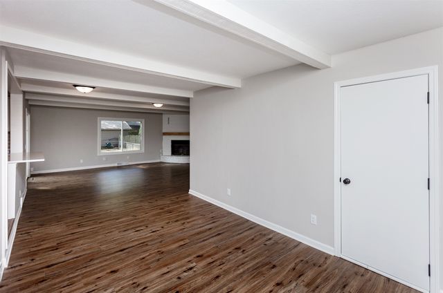 205 SE East Lawn Drive, Ankeny, IA 50021