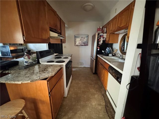 2475 Sand Run, Fairlawn, OH 44333