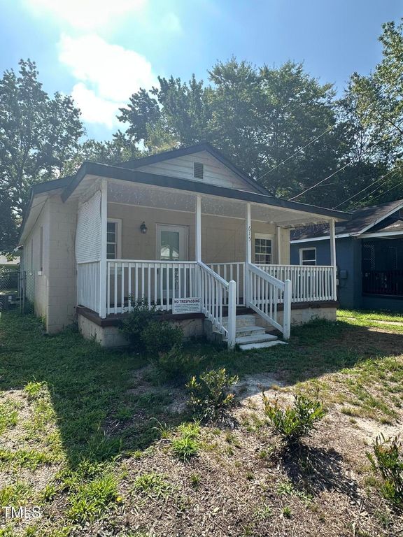615 Manchester SE Street, Wilson, NC 27893