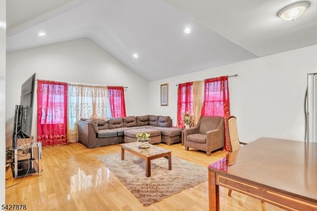 24 12Th Ave, Paterson City, NJ 07501